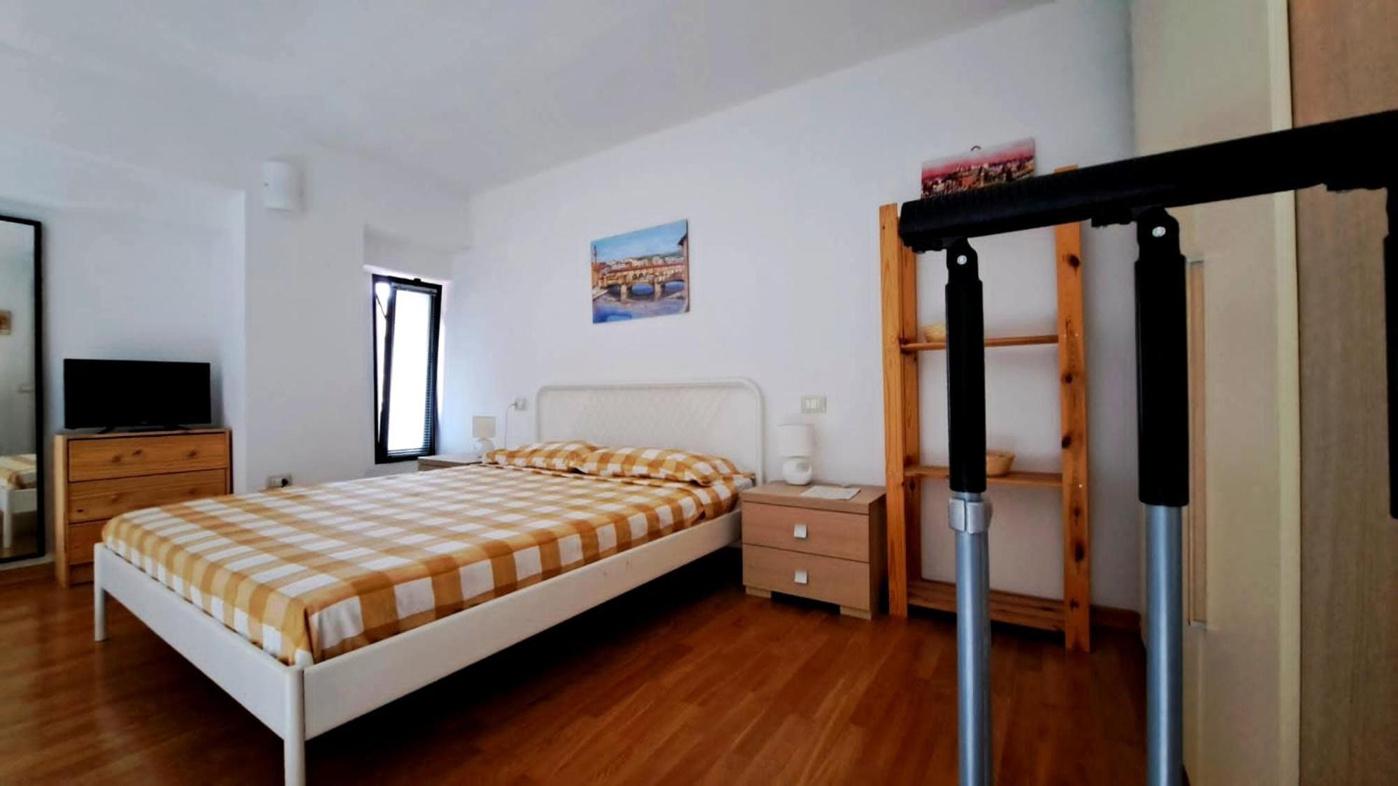 Gemme Fiorentine Apartments In Front Of The Train Station 5 Minutes From The Centre Free Parking Florens Rum bild