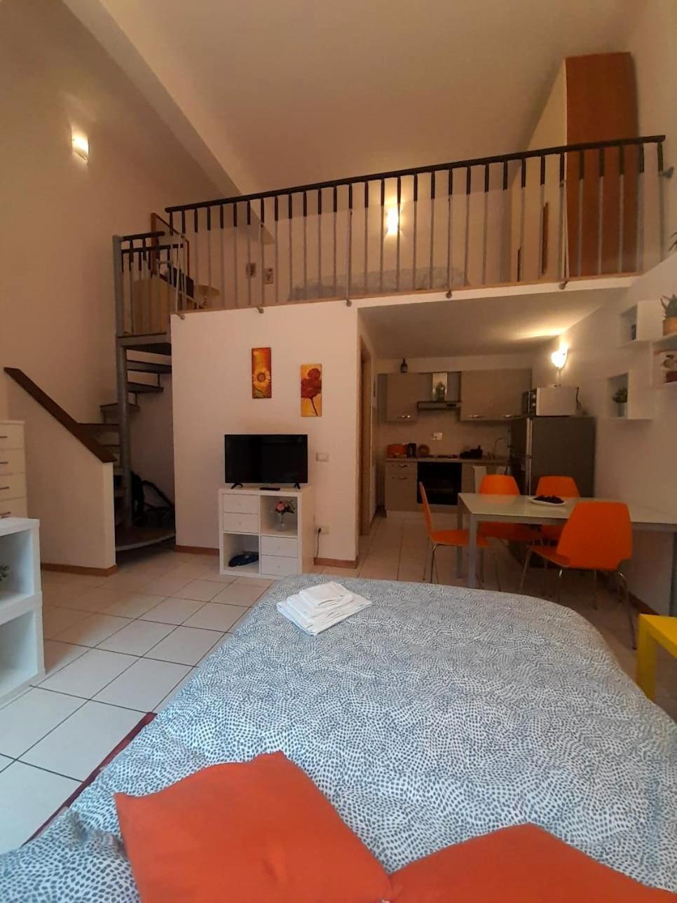 Gemme Fiorentine Apartments In Front Of The Train Station 5 Minutes From The Centre Free Parking Florens Exteriör bild
